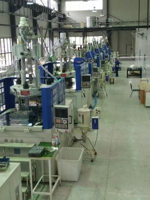 85T Dubbelkleurige spuitgietmachine Verticaal JTT2V3R-850