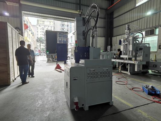 30T Verticale Plastic Injection Moulding Machine 6.7kW Met 13 KN Ejector Force Low Maintenance