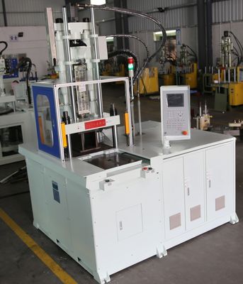 40T Hydraulische Plastic Injection Gietmachine Verticaal Met 340mm Afstand Tussen Tie Bars