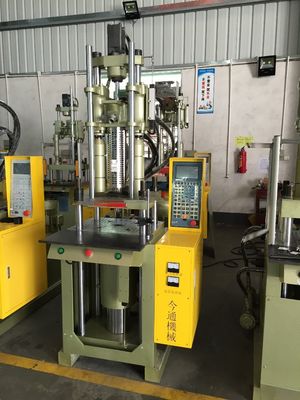 Verticale injectievormmachine voor kunststof van 13 kW 55T voor productie-installaties
