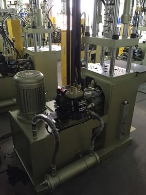 Bimetallische schroef en loop verticale injectievormmachine voor kunststof 45T