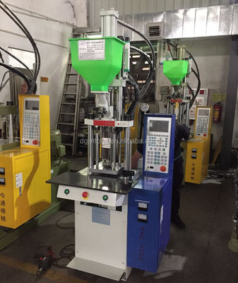 Hoogprecisie 15 ton spuitgietmachine Verticaal voor USB/MICRO-connector