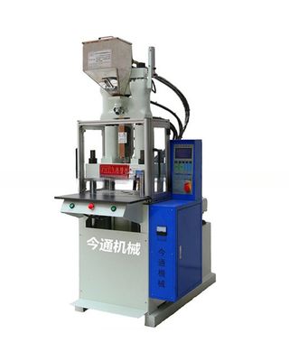 Verticale injectievormmachine voor robotplastic met een 45 mm ejectorstrok